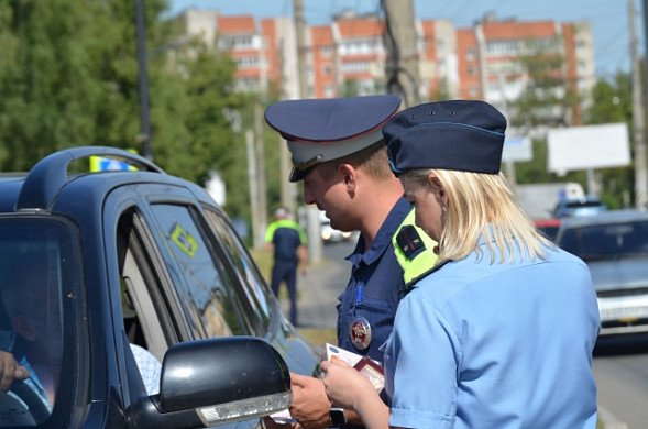 «Дорожный пристав» остановил трех должников по услугам ЖКХ в Иванове